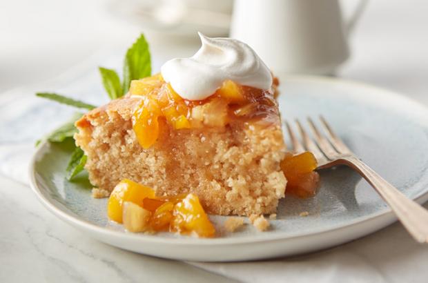 Cake with Peach and Ginger Compote