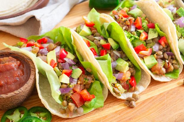 Lentil tacos with tomatoes